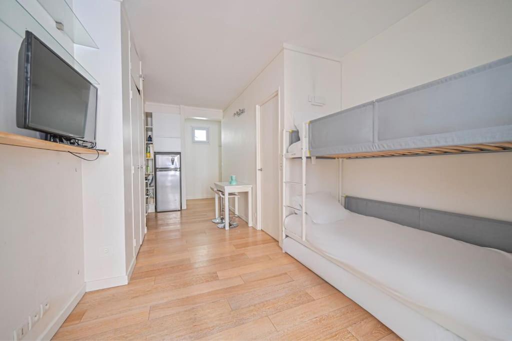Warm & Welcoming Flat - Family's Ideal - Marais * Parijs
